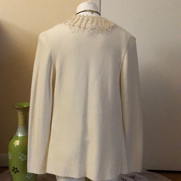 Ruffle KARTON Cardigan - Picture 4 of 8